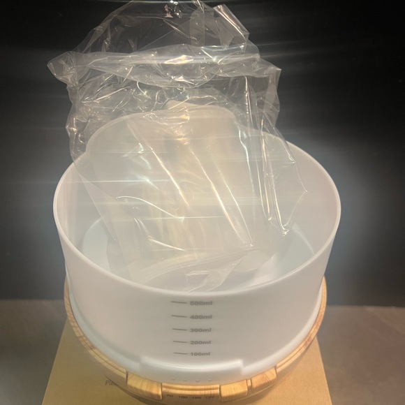 BNIB - Essential Oil Diffuser - Picture 7 of 7